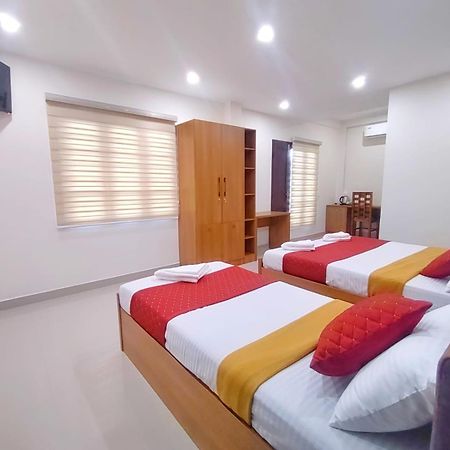 Lavender Arcade Apartment Kochi Bagian luar foto