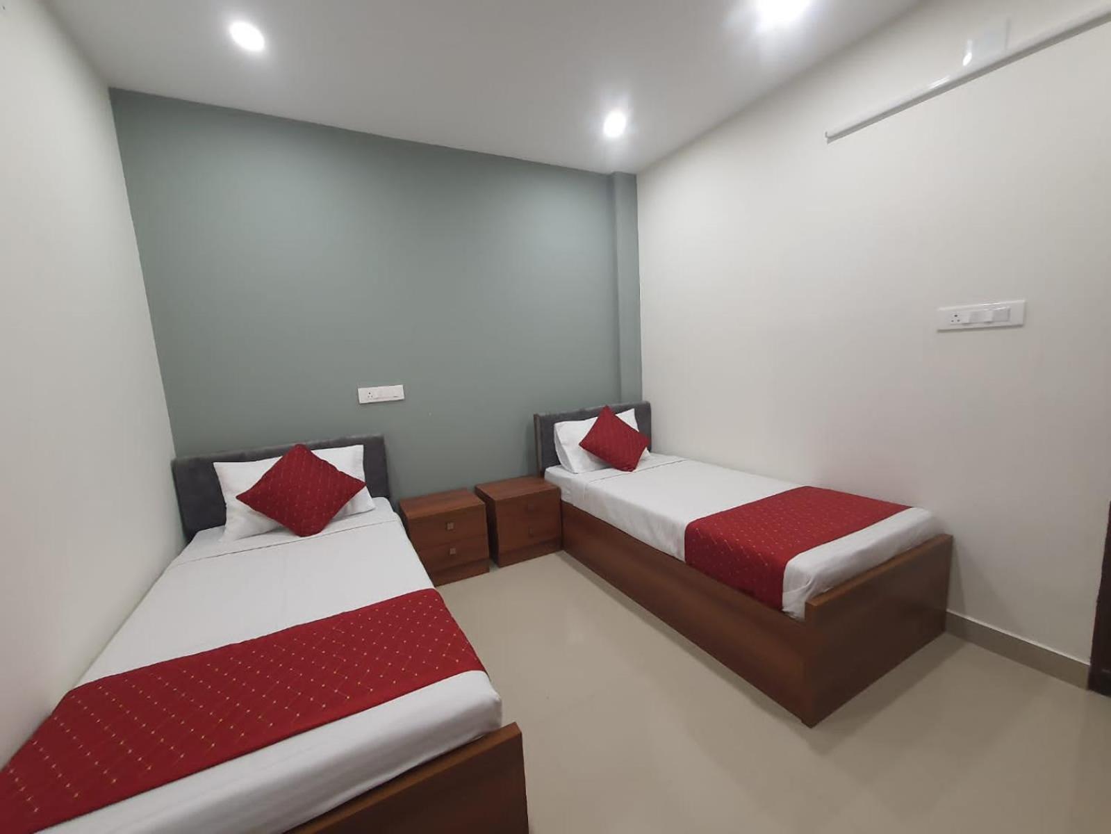 Lavender Arcade Apartment Kochi Bagian luar foto
