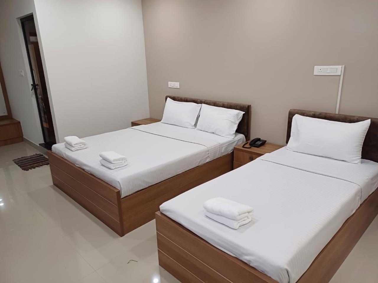 Lavender Arcade Apartment Kochi Bagian luar foto