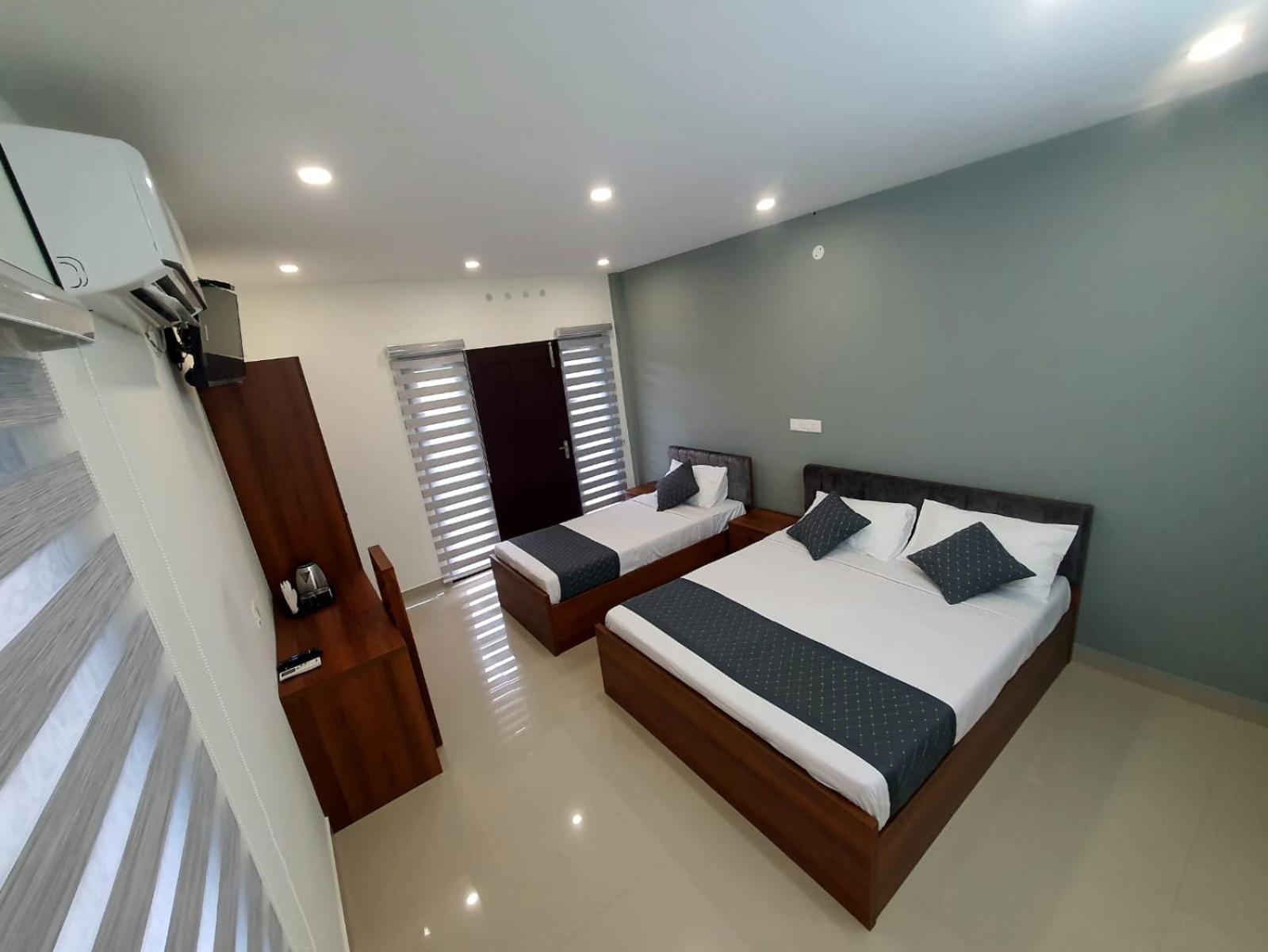 Lavender Arcade Apartment Kochi Bagian luar foto