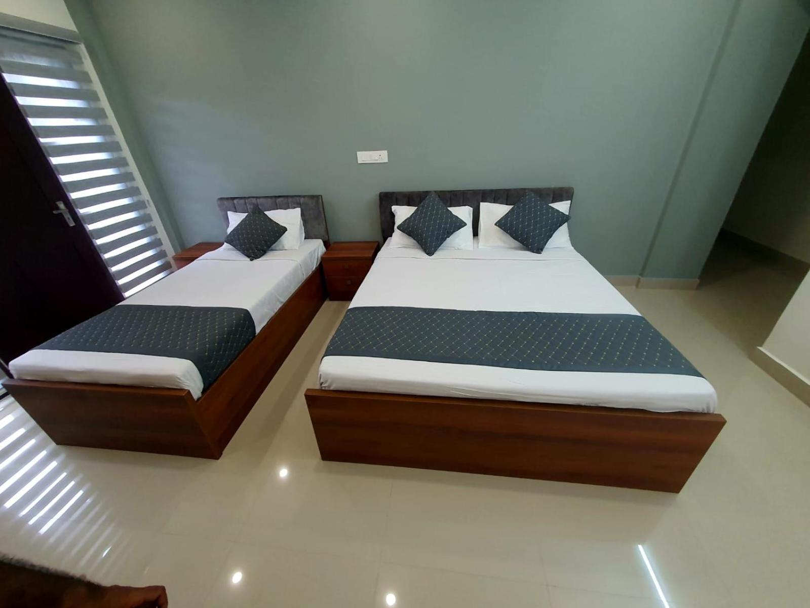 Lavender Arcade Apartment Kochi Bagian luar foto